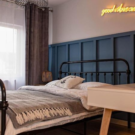 Blue Moon. Cozy Apartment Near Iulius Mall Cluj-Napoca Exterior photo